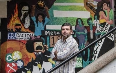 «La crisis no se resuelve con un arreglo entre cúpulas»