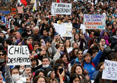 Mesa de actores sociales, políticos e intelectuales señala necesidad de combinar avances concretos con reformas estructurales